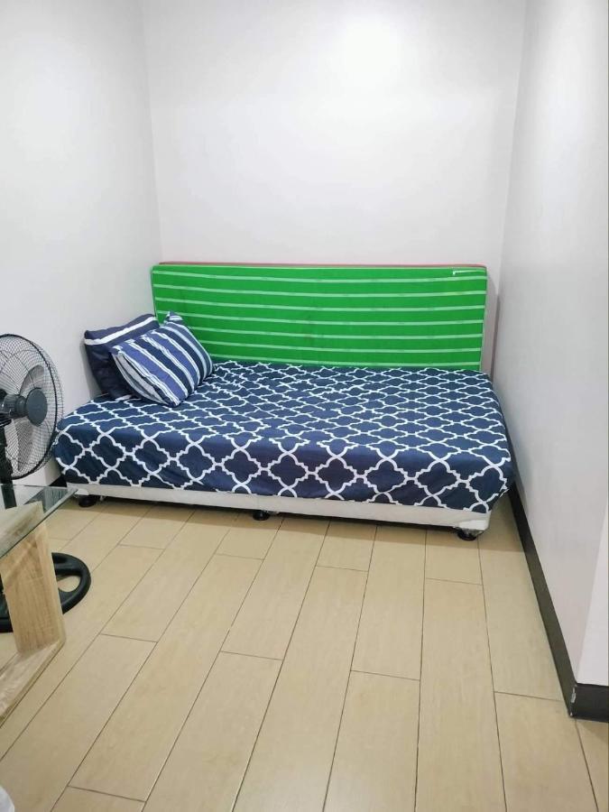 Cubao Manhattanheights Unit 7Ef Tower B, 1Br Manila Bagian luar foto