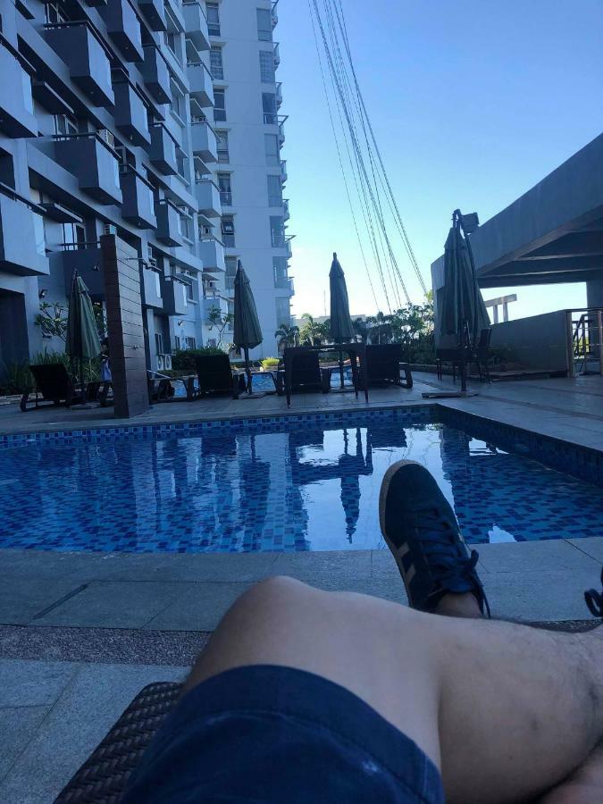 Cubao Manhattanheights Unit 7Ef Tower B, 1Br Manila Bagian luar foto