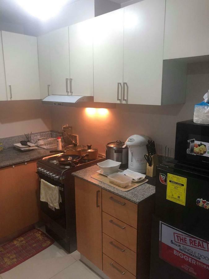 Cubao Manhattanheights Unit 7Ef Tower B, 1Br Manila Bagian luar foto