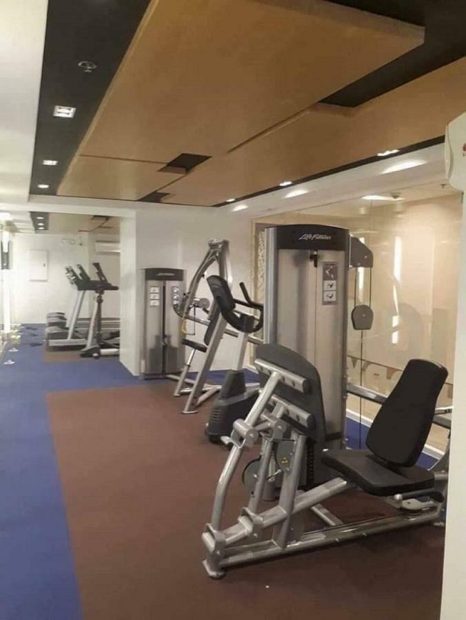 Cubao Manhattanheights Unit 7Ef Tower B, 1Br Manila Bagian luar foto